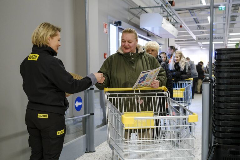 yrityskuvaus jyväskylä rustan avajaiset keljossa lahjakortti